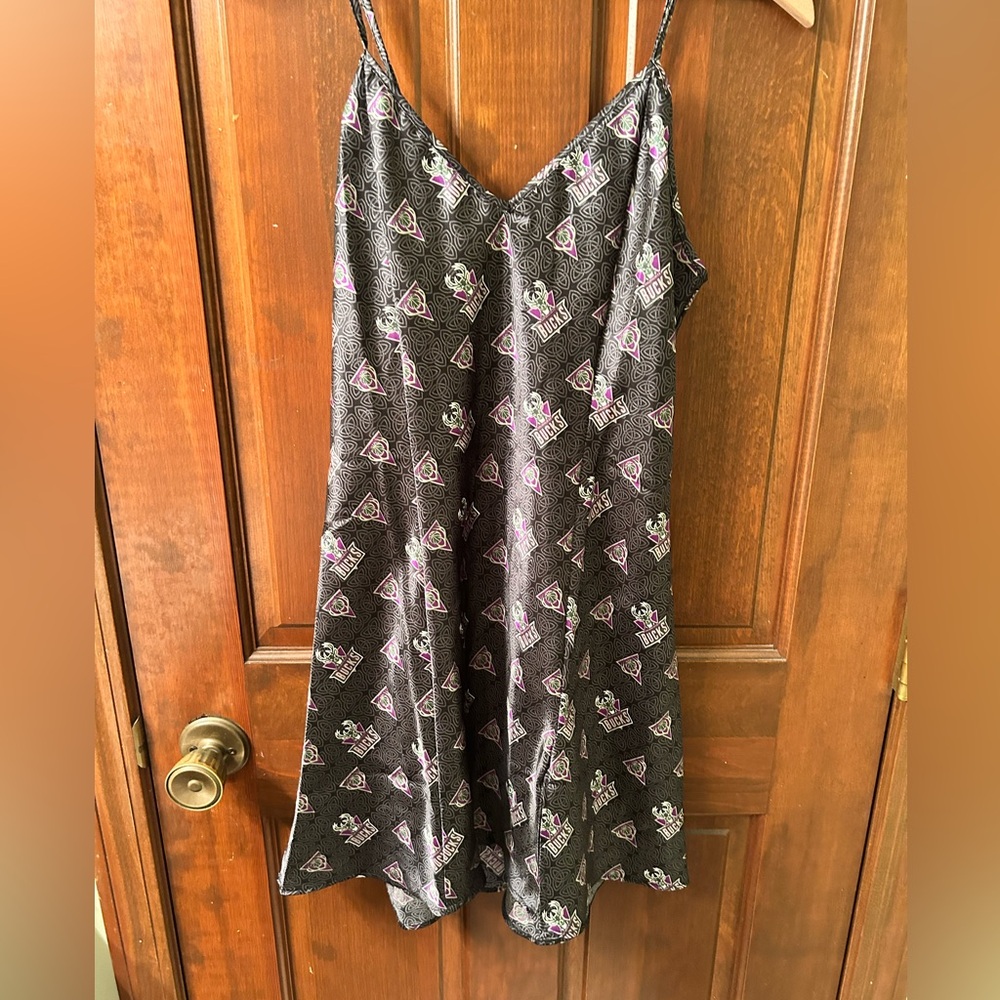 CONCEPTS SPORT NWT Milwaukee Bucks Chemise. Size S